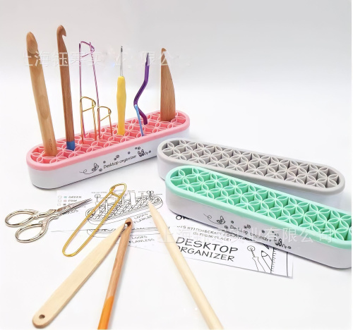 картинка PARSWOOL KNITTING ACCESSORIES Силиконовый органайзер для косметических кистей с цветочным узором от магазина Рукодельница