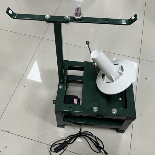 картинка PARSWOOL KNITTING ACCESSORIES Моталка для пряжи электрическая Гиббон Макси от магазина Рукодельница