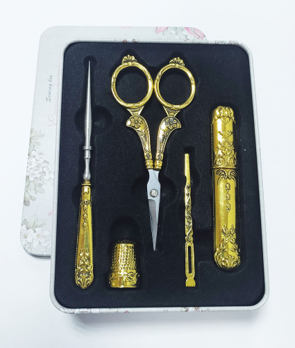 картинка PARSWOOL KNITTING ACCESSORIES Подарочный швейный набор 6 в 1 для рукоделия в винтажном стиле. от магазина Рукодельница