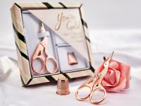 картинка HEMLINE Подарочные наборы:(Ножницы/Сантиметр-рулетка/Напёрсток) от магазина Рукодельница